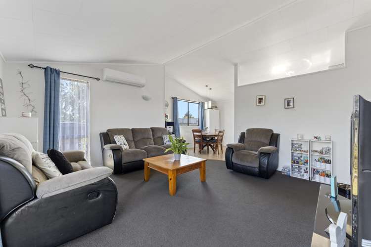 46 Seaforth Avenue Milson_5