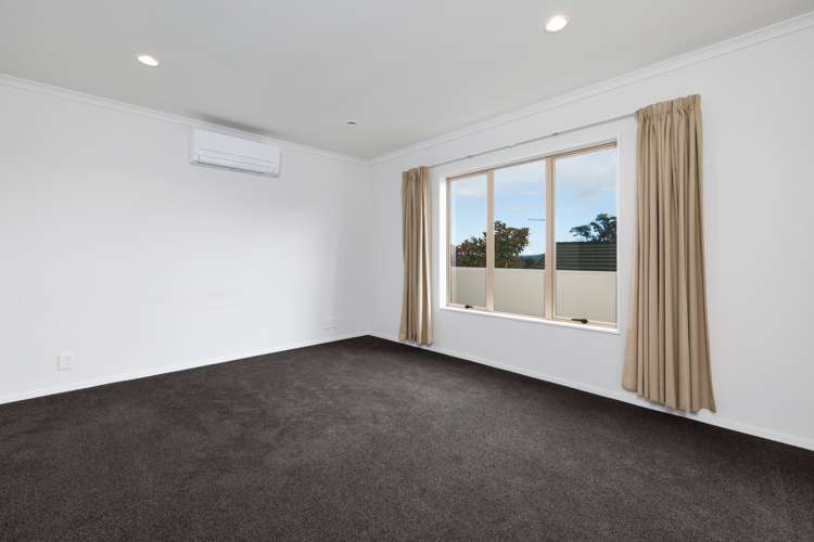 82 Rivervale Grove Stanmore Bay_20