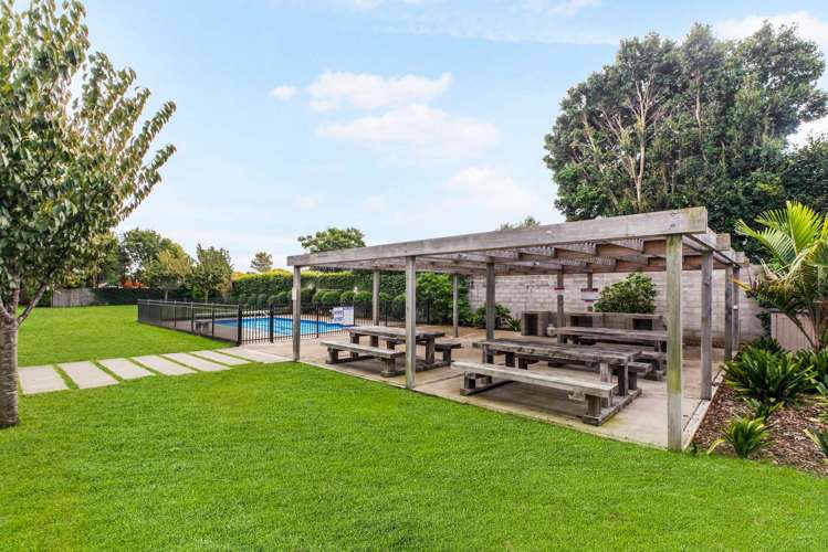 211/8 Thompson Park Road Mount Wellington_18