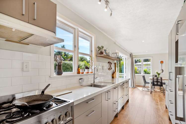 14 Mariana Place Glen Eden_5