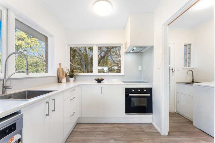 2/14 Kapiti Place Sunnynook_5