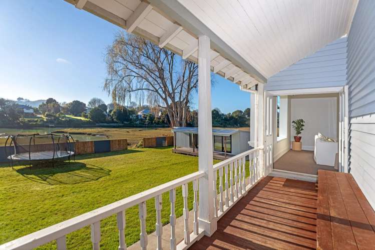 2 Cobden Street Gisborne_8