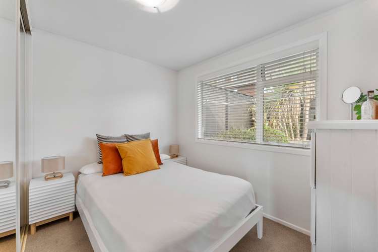 2/107 Allington Road Karori_12