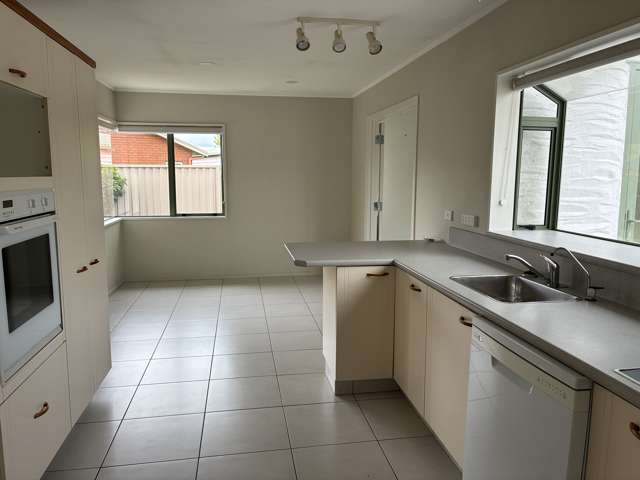 24 Albert Drive Clyde_4