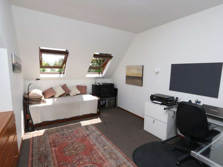 99 Middle Road Allenton_14