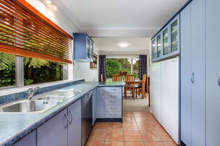 129 Kahu Road Paremata_15