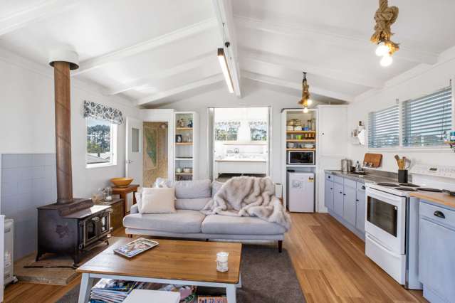 33 Birds Beach Road Tapora_4