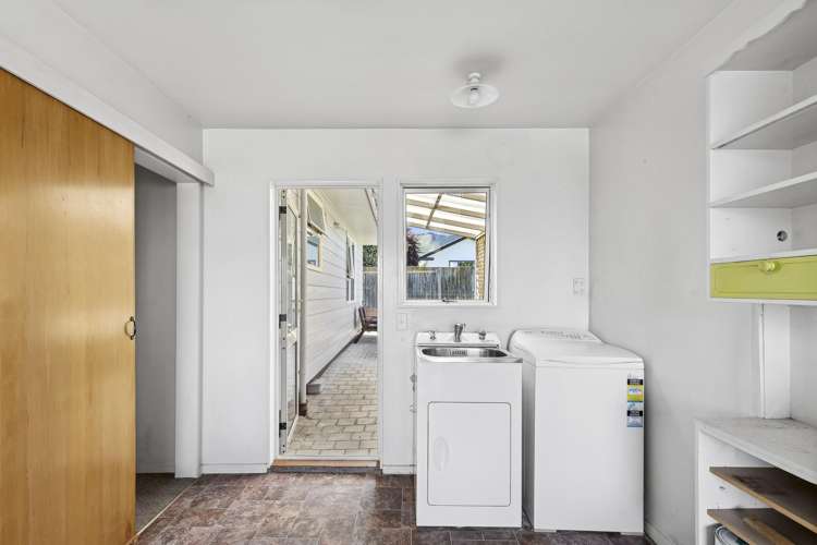 2 Fernlea Rise Richmond_8