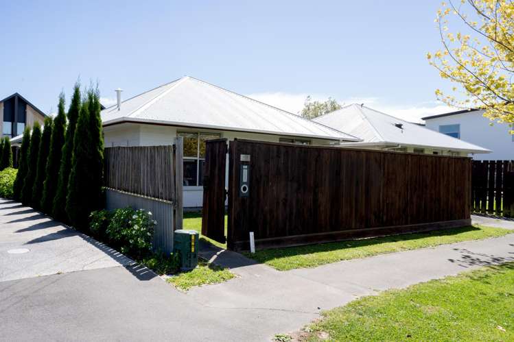 1/23 Champion Street Edgeware_16