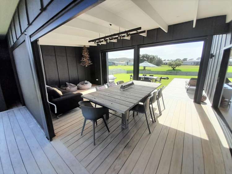 143 Ngaio Drive Matarangi_12