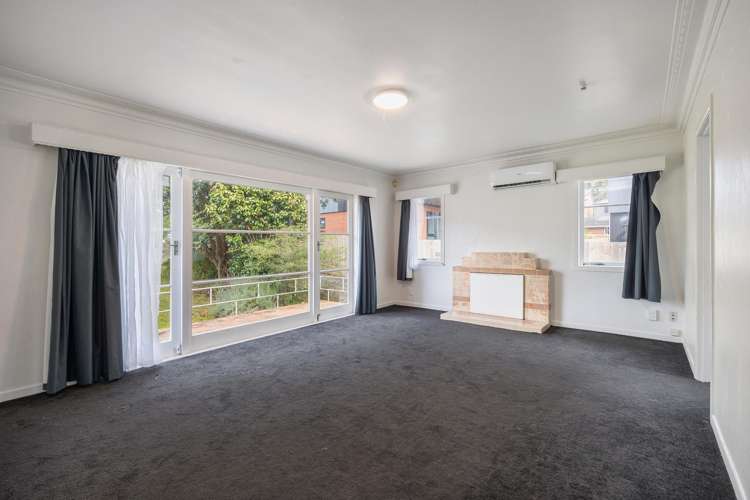 2131 Great North Road_3