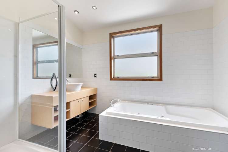 3 Halewood Grove Churton Park_12