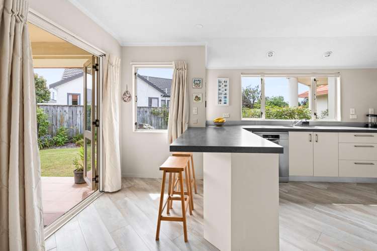 11 Bishops Close Greenmeadows_6