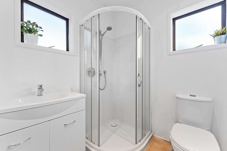 1/10 Harley Road Hauraki_24