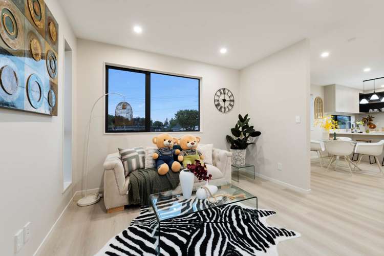 8A Mason Street New Lynn_15