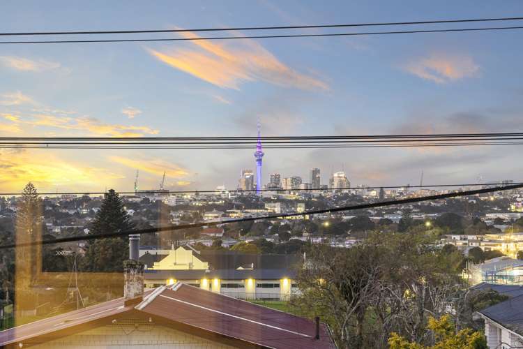 1 Toroa Terrace Mount Albert_21