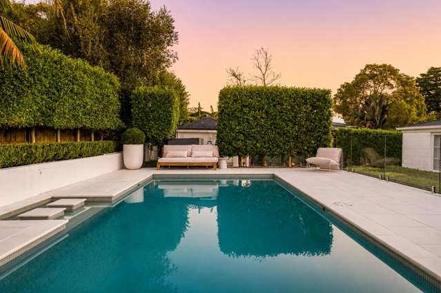 1 Almond Grove Greenhithe_2