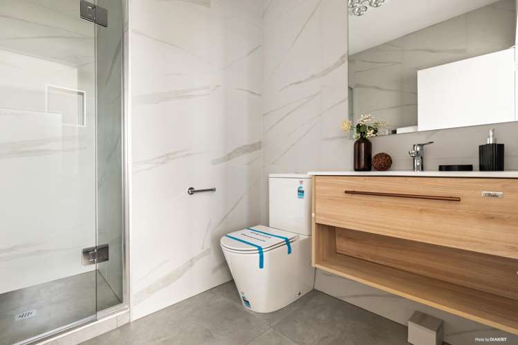 2/24 Carnoustie Drive Wattle Downs_14