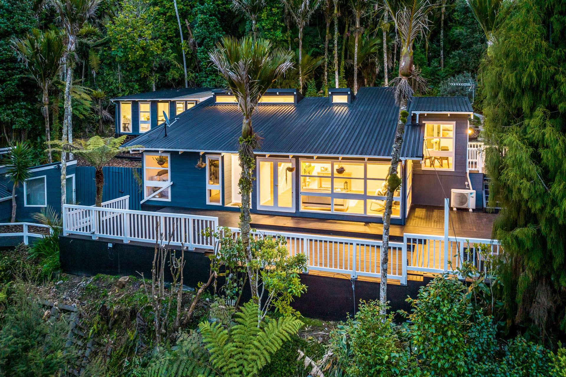 157 Woodlands Park Road Titirangi_0