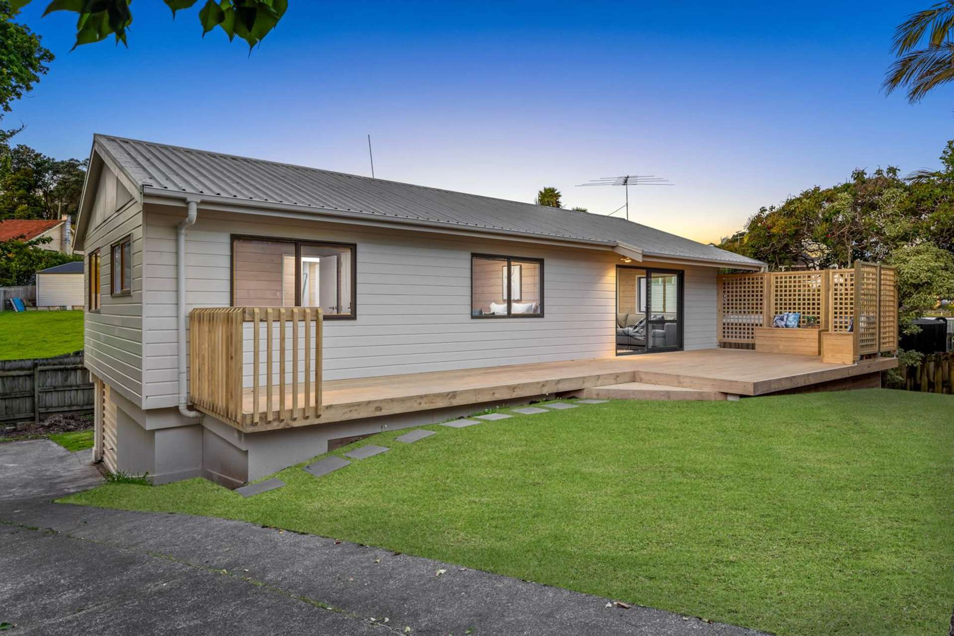 868 Whangaparaoa Road Manly_0