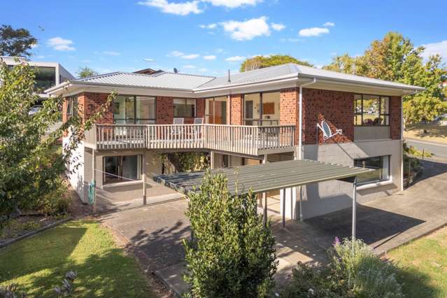 4 Wairata Place Te Atatu South_2