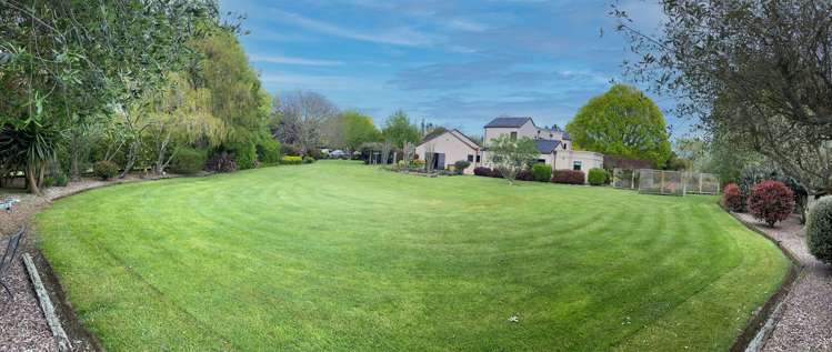 203 Athlone Drive Cambridge_15