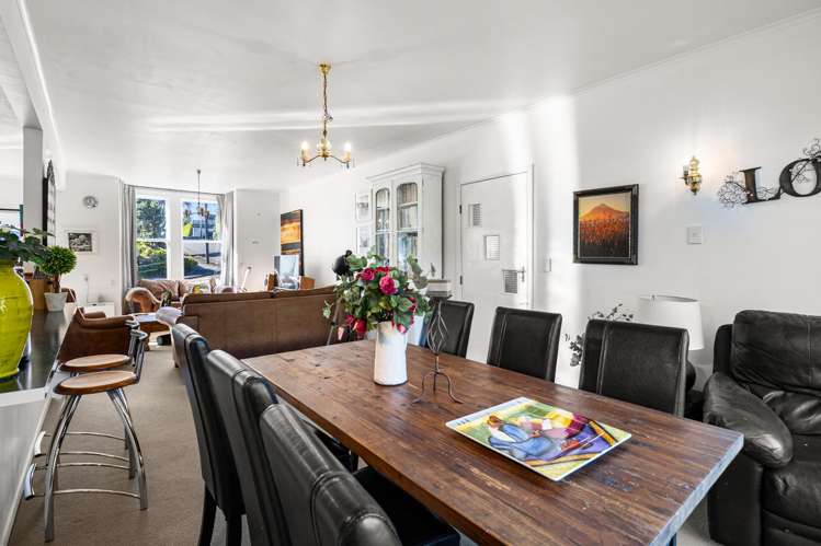 28 Carrington Street New Plymouth Central_6