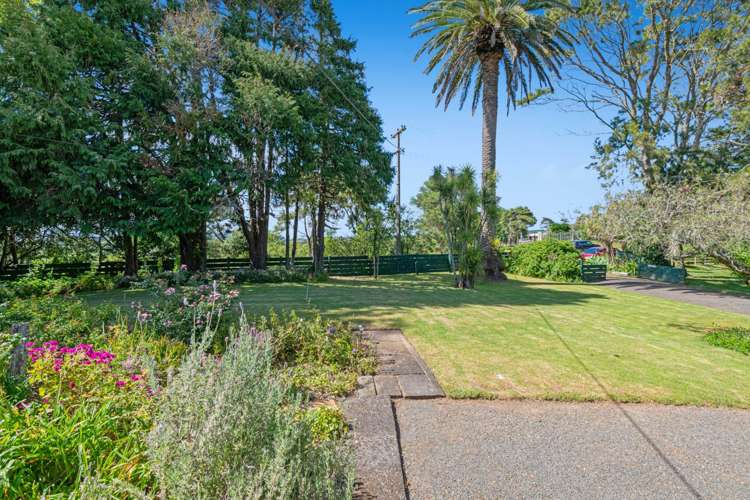 370 Fordyce Road Helensville_16