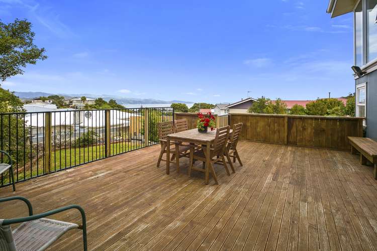 220 Dowse Drive Maungaraki_16
