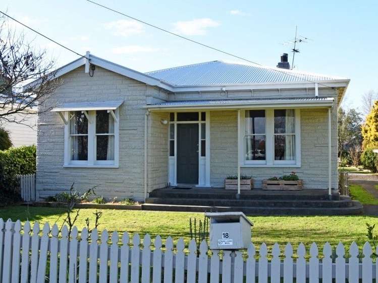 18 Devon Street Solway_13