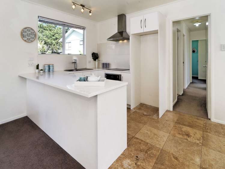 158 Solar Road Glen Eden_9