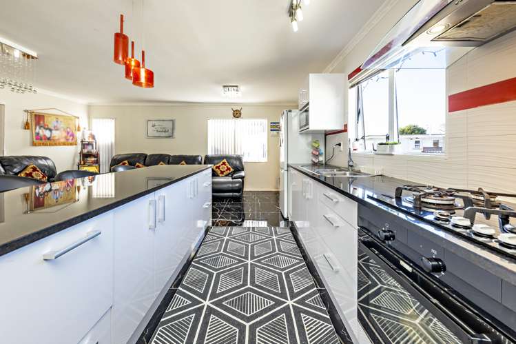 2/21 Gloucester Road Manurewa_6