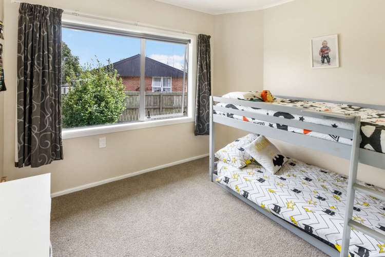 8 Elliott Crescent Owhata_13