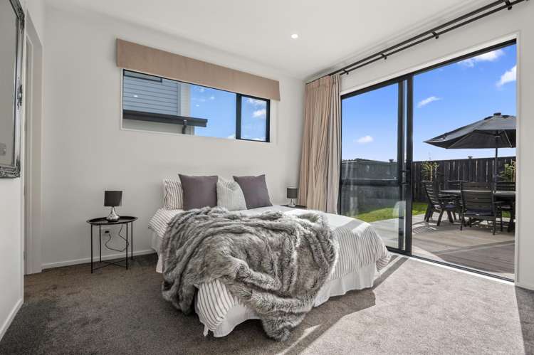 11 Koiora Road Clarks Beach_9