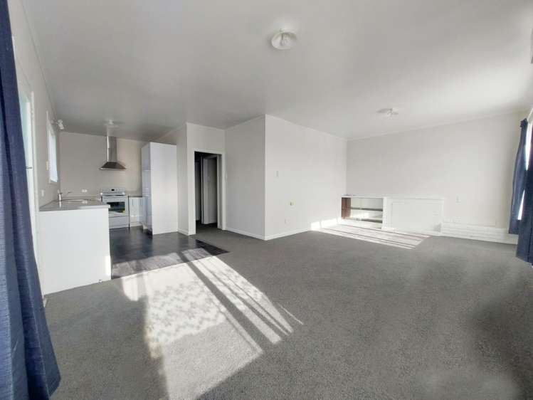 23 Queens Avenue 1067_5