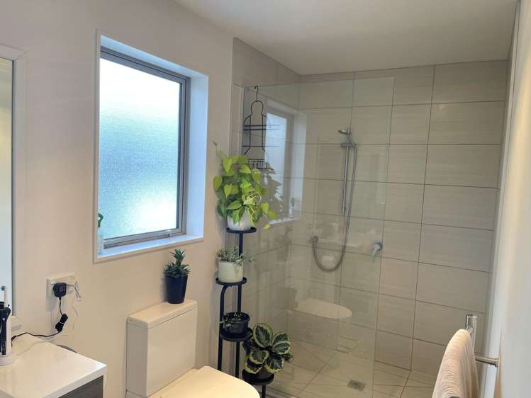 8B Beach Road Manly_7