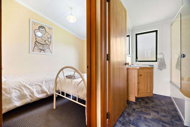 232 Colac Foreshore Road Colac Bay_27