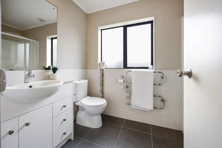 20 Bellshill Close Wattle Downs_12