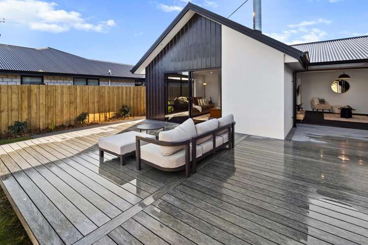 8 Redhaven Rise Netherby_23