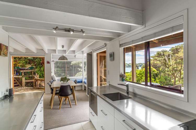 178 Ocean View Road Oneroa_7