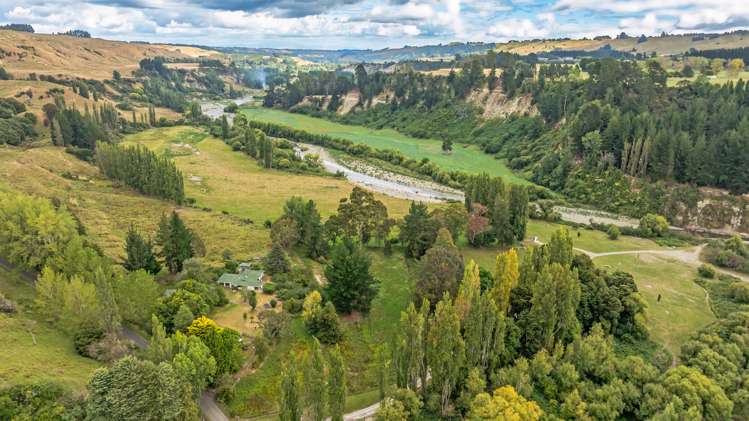 244 Londons Ford Road Pohangina_18