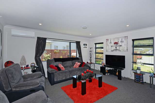 32 Poppy Watts Grove Stokes Valley_1