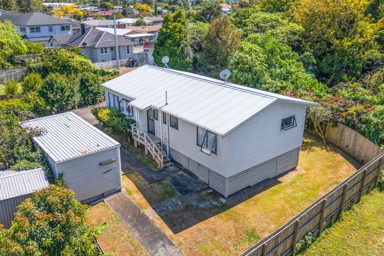 2/6 Esperanto Road Papatoetoe_11