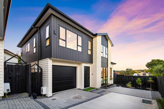 Coastal Elegance with Sea Views in Macleans