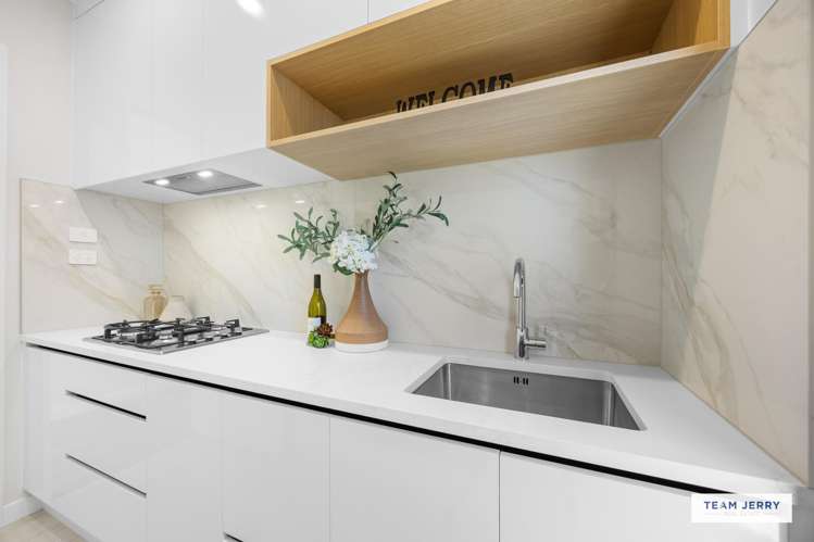 11 Tuwai Crescent Opaheke_4