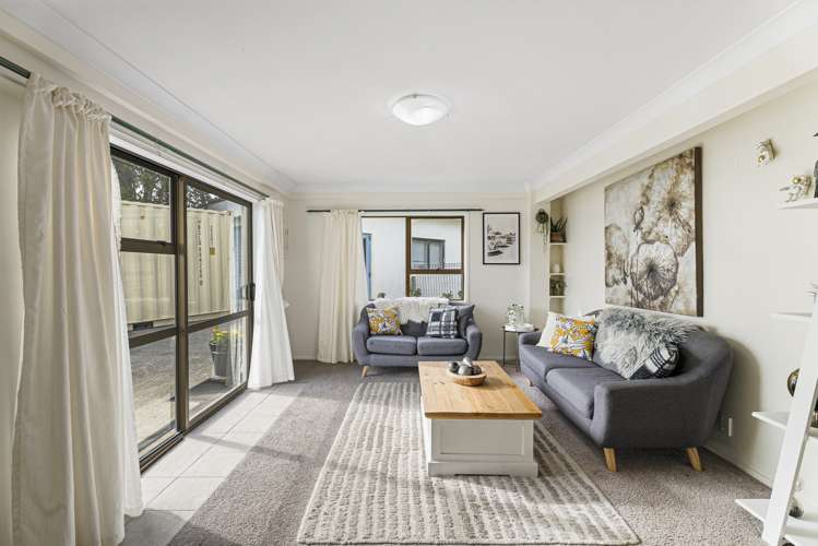 2 Melandra Road Stanmore Bay_18