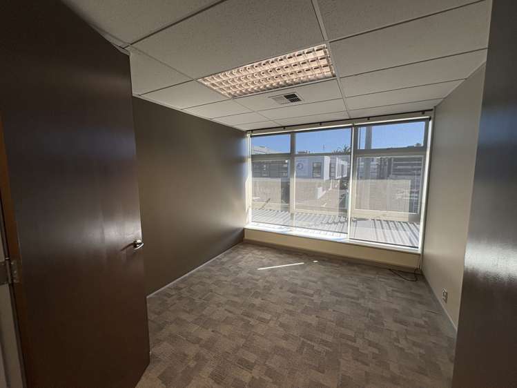 Suite 2/16-18 Anzac Street Takapuna_2