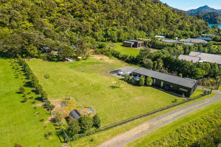 12 Manuka Drive Ngakuta Bay_7