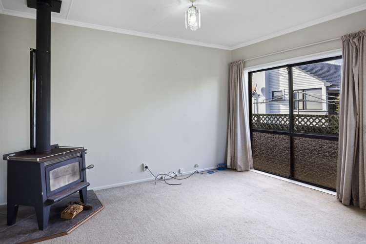 5 Egmont Street Hawera_17