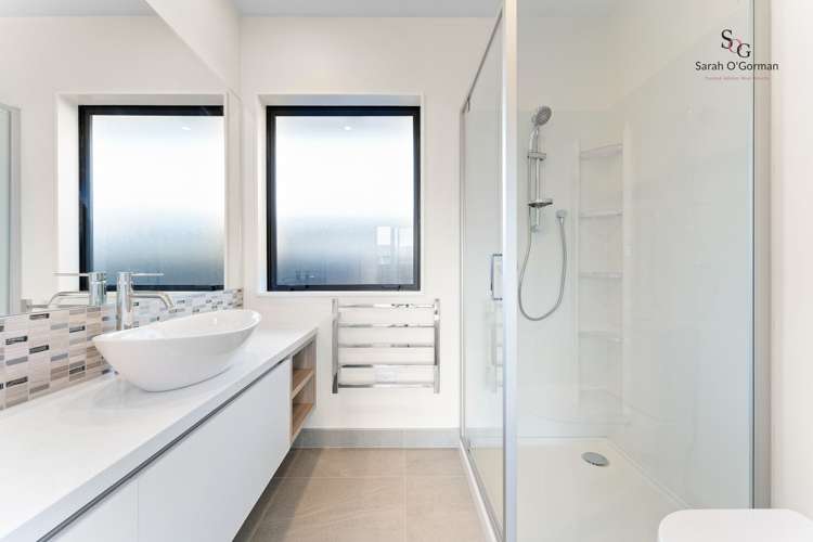 10 Houpuni Road Wainui_8